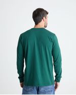 06874_975X2.jpg