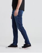 11998_711X4.jpg