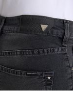 10461_710X3.jpg